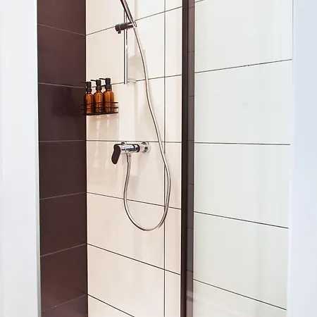 Cybulskiego 11 - - Rooms, 24h Self Check-in דירה ורוצלב