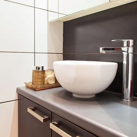 Cybulskiego 11 - - Rooms, 24h Self Check-in דירה ורוצלב